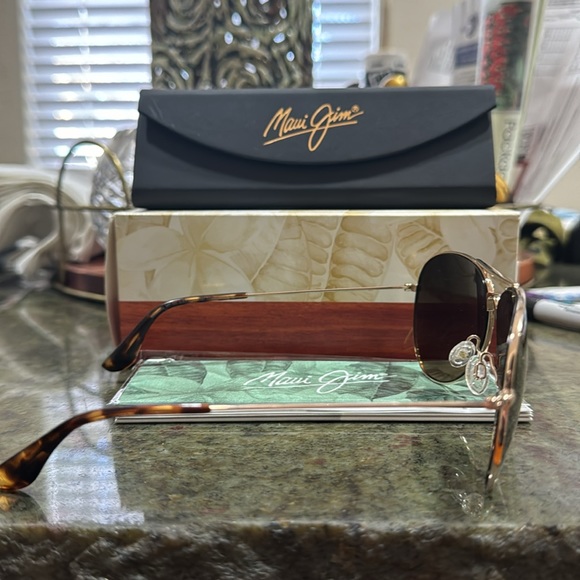 Maui Mavericks Titanium brand new sunglasses - Picture 2 of 5